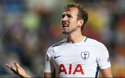 亚投国际快讯-福勒任意球直接破门得分